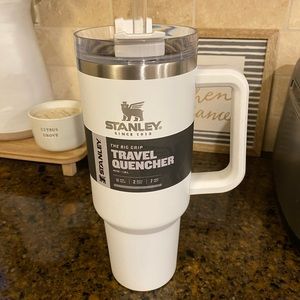 White Stanley Adventure Quencher Travel Tumbler Cup 40 oz
